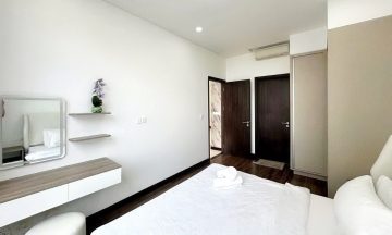 Empire City Keppel 335